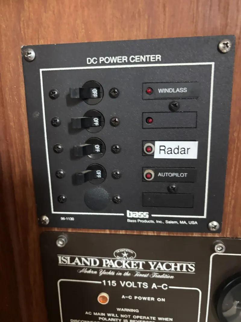 Slide: The Image of Island Packet 31 1987 - 8634081