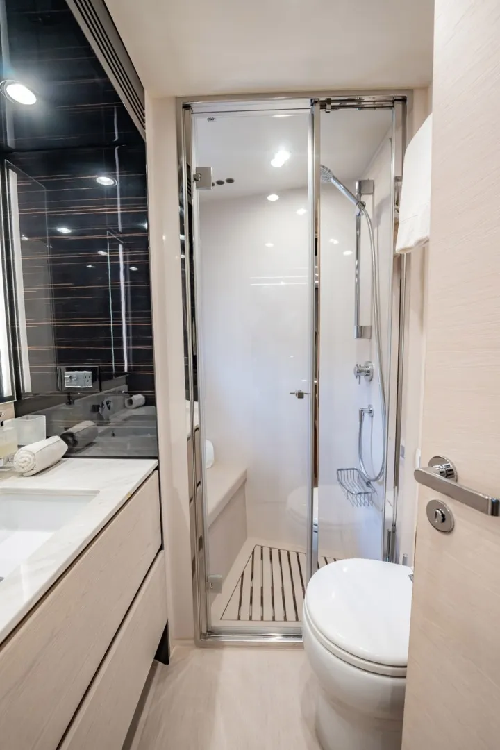 Slide: The Image of Azimut Fly 72 2020 - 8634144