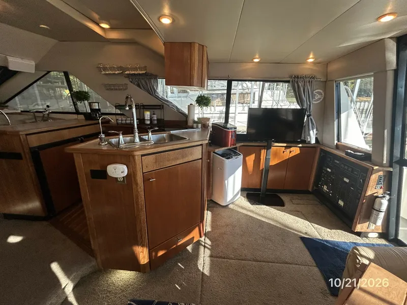 Slide: The Image of Bayliner 3988 salon starboard - 8634972