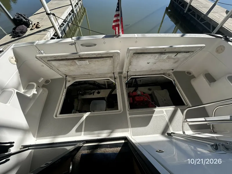 Slide: The Image of Bayliner 3988 lazarette access - 8634947