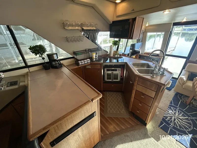 Slide: The Image of Bayliner 3988 galley3 - 8634940