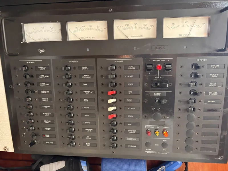 Slide: The Image of Sabre 42 1990 - 8634353