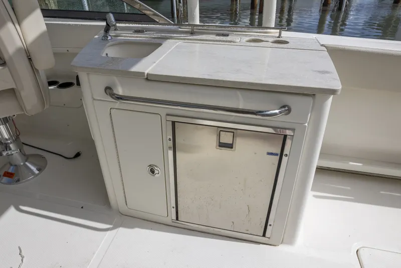 Slide: The Image of Boston Whaler 270 Vantage 2019 - 8634553