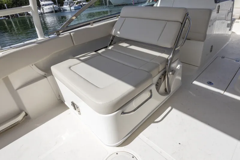 Slide: The Image of Boston Whaler 270 Vantage 2019 - 8634532