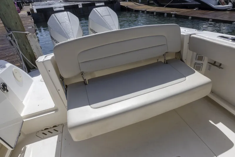 Slide: The Image of Boston Whaler 270 Vantage 2019 - 8634527