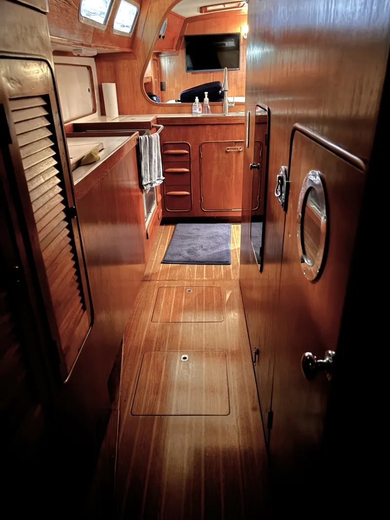 Slide: The Image of Gulfstar 50 1980 - 8634600