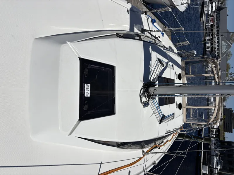 Slide: The Image of Marlow-Hunter 37 2016 - 8634777