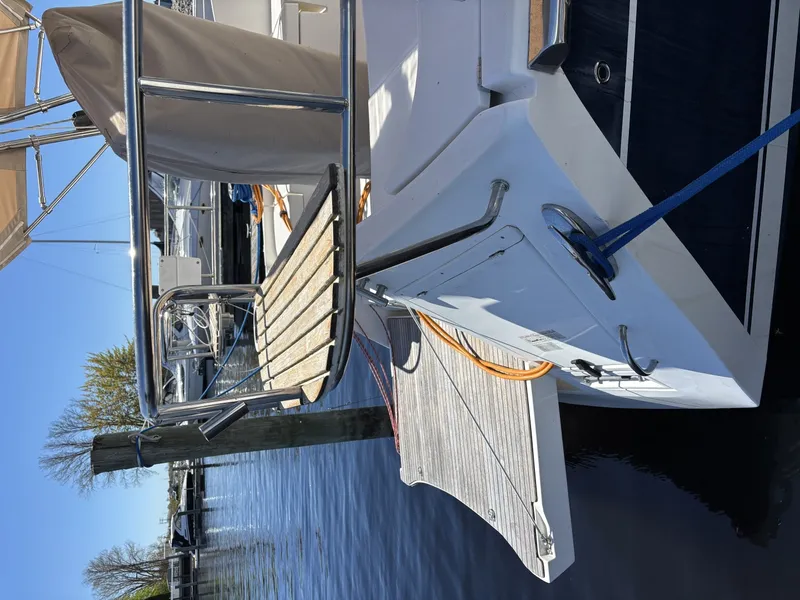 Slide: The Image of Marlow-Hunter 37 2016 - 8634804