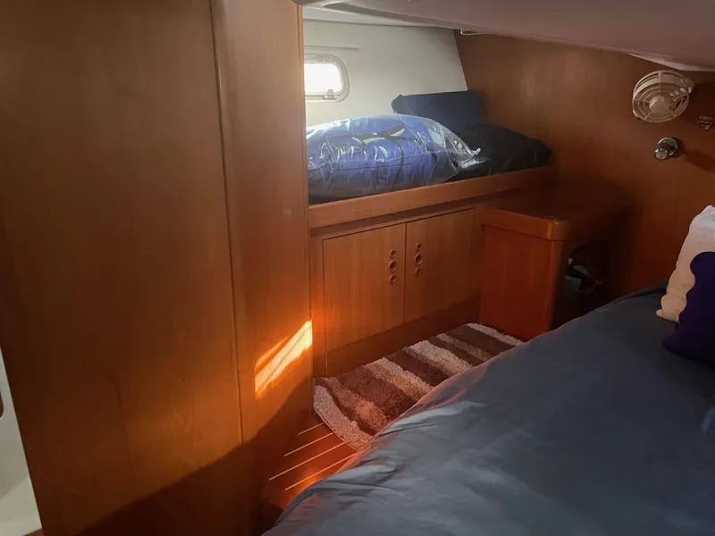 Slide: The Image of Wauquiez 40 Pilot Saloon 2002 - 8635010