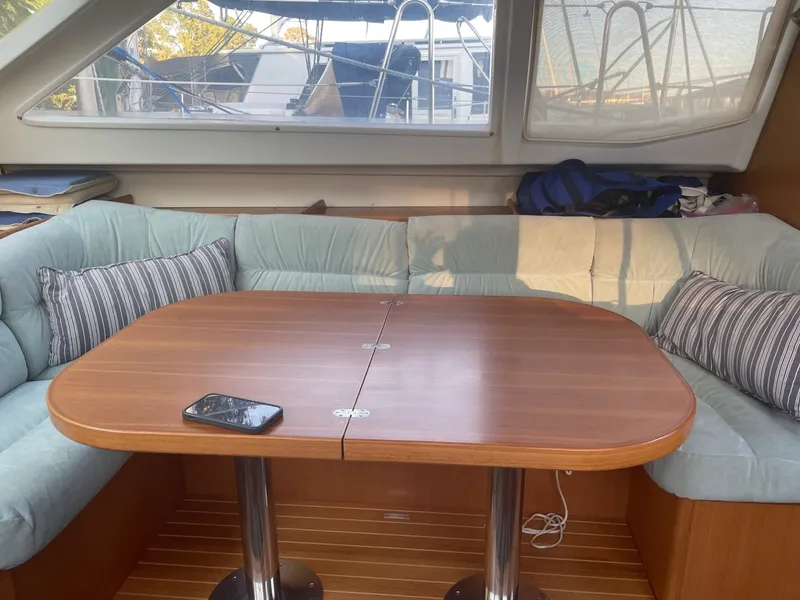 Slide: The Image of Wauquiez 40 Pilot Saloon 2002 - 8635008