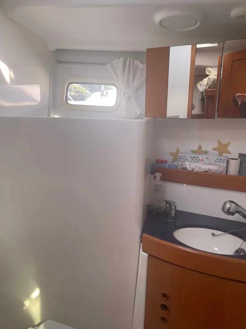Slide: The Image of Wauquiez 40 Pilot Saloon 2002 - 8635026