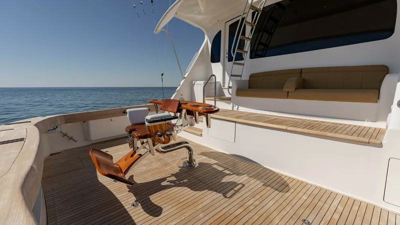 Slide: The Image of 2015 Viking 76 Enclosed Bridge- CHULA- Cockpit - 8680111