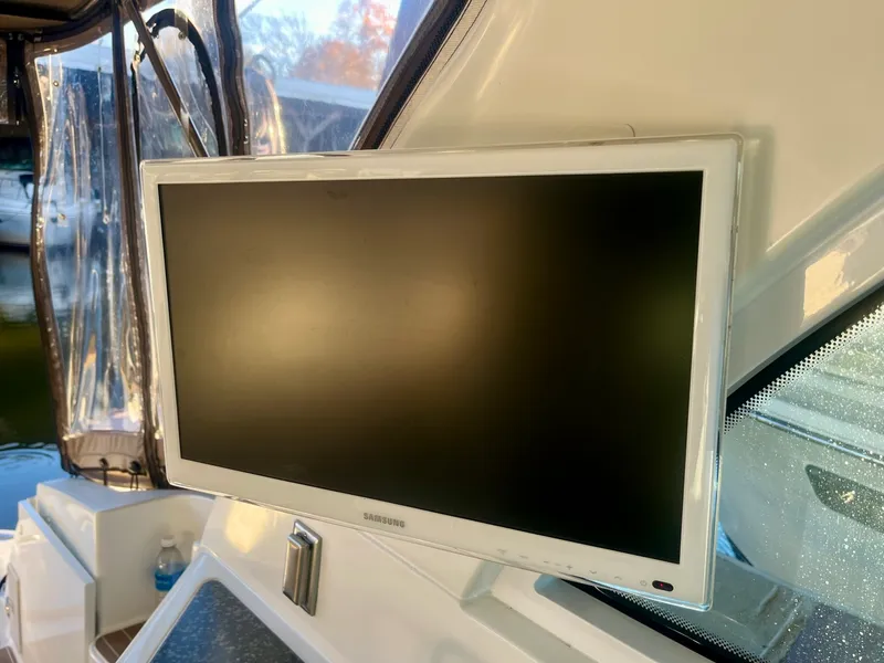 Slide: The Image of 2008 Cruisers Yachts 390 Sport Coupe - 8739022