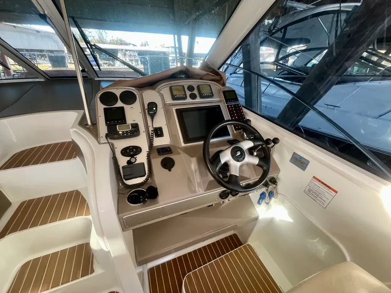 Slide: The Image of 2008 Cruisers Yachts 390 Sport Coupe - 8739024