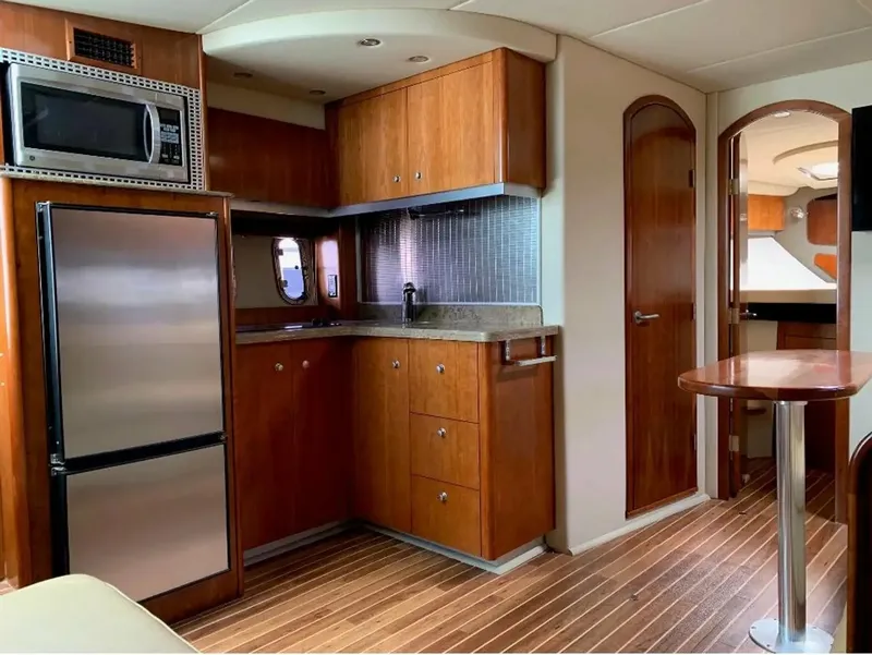 Slide: The Image of 2008 Cruisers Yachts 390 Sport Coupe - 8739034