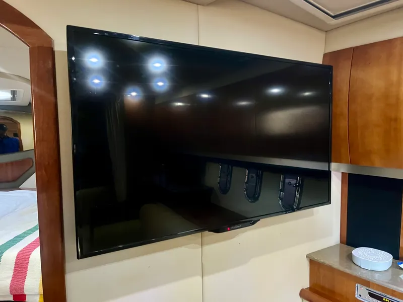 Slide: The Image of 2008 Cruisers Yachts 390 Sport Coupe - 8739032