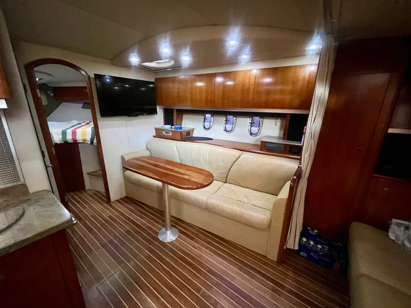 Slide: The Image of 2008 Cruisers Yachts 390 Sport Coupe - 8739031