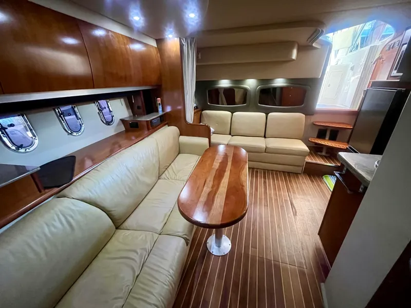 Slide: The Image of 2008 Cruisers Yachts 390 Sport Coupe - 8739030