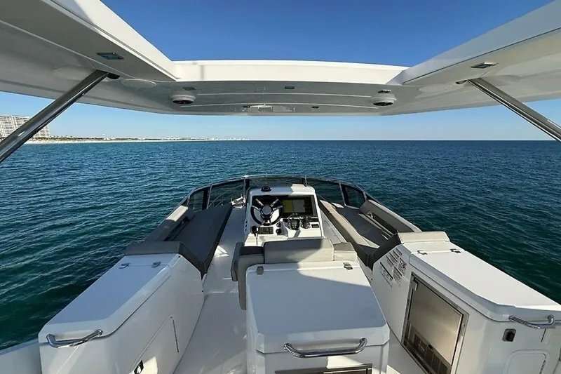 Slide: The Image of Cruisers 60 Fly 2023 - 8695204