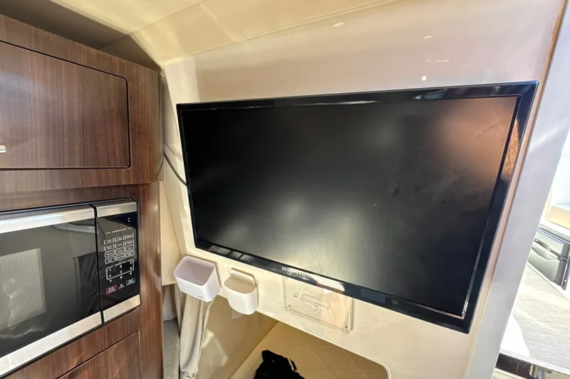 Slide: The Image of Regal 28 Express 2017 - 8695580