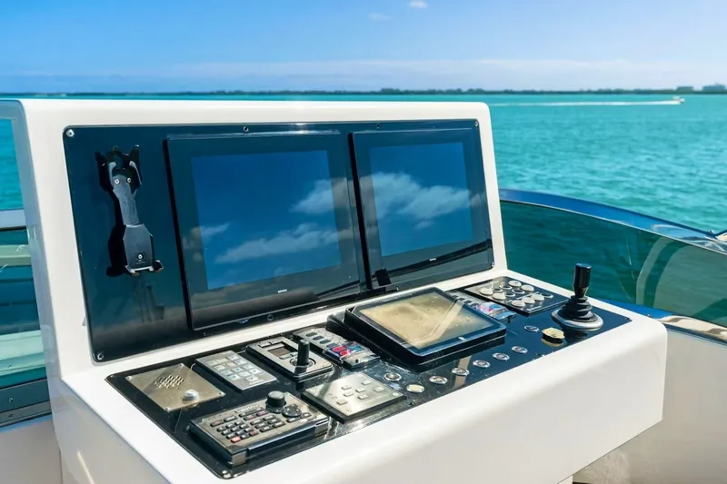 Slide: The Image of Mangusta 94 2016 - 8695252