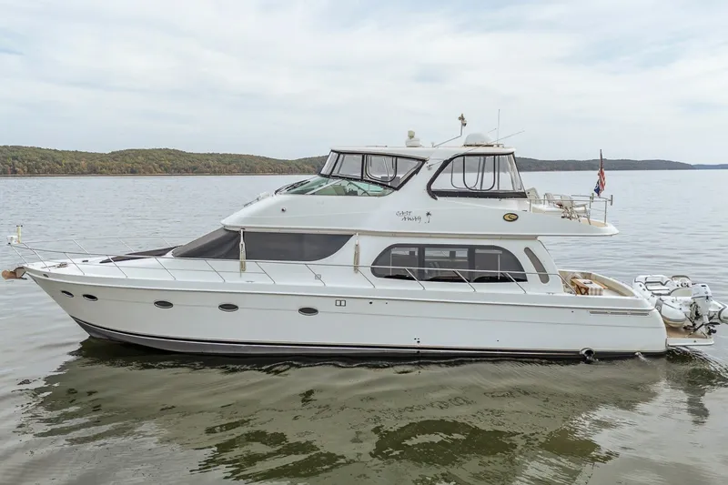 Slide: The Image of Carver Yachts 56 Voyager 2006 - 8695383