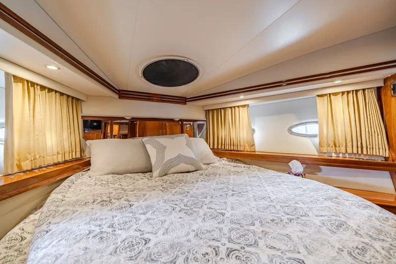 Slide: The Image of Carver Yachts 56 Voyager 2006 - 8695519