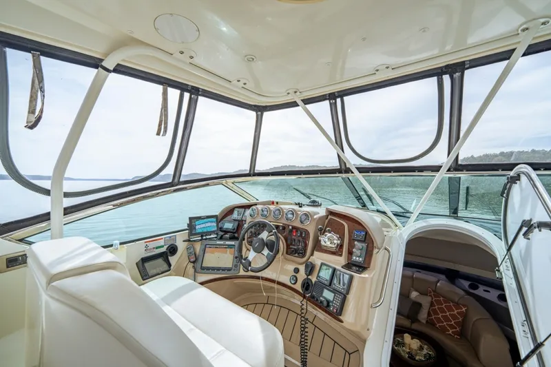 Slide: The Image of Carver Yachts 56 Voyager 2006 - 8695464
