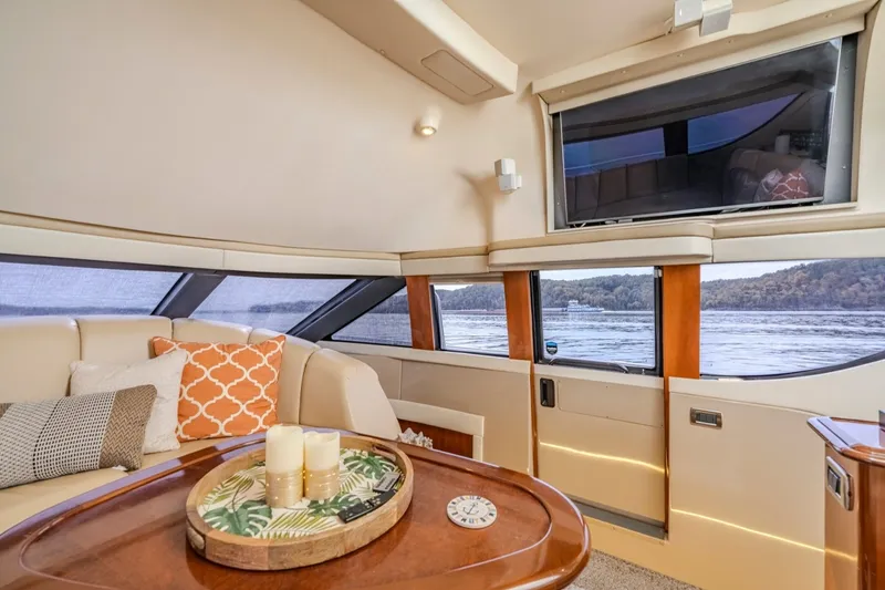 Slide: The Image of Carver Yachts 56 Voyager 2006 - 8695455