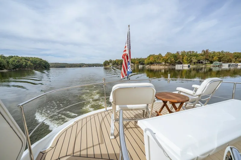 Slide: The Image of Carver Yachts 56 Voyager 2006 - 8695475