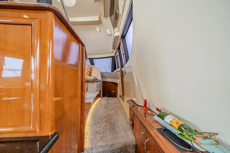 Slide: The Image of Carver Yachts 56 Voyager 2006 - 8695447