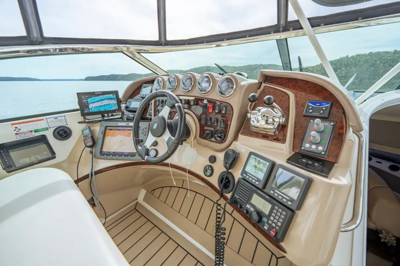 Slide: The Image of Carver Yachts 56 Voyager 2006 - 8695460