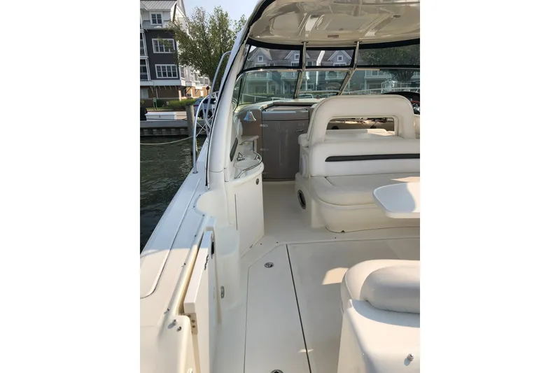 Slide: The Image of Sea Ray 420 Sundancer 2004 - 8695629