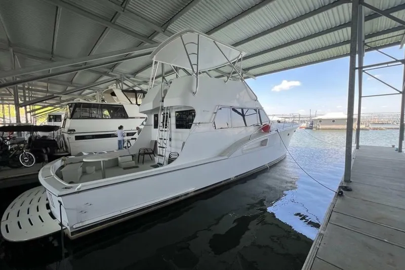 Slide: The Image of Hatteras 53 Convertible 1976 - 8695863