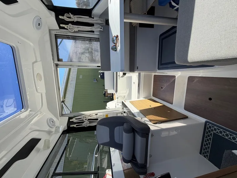 Slide: The Image of Jeanneau NC795 2019 - 8730308