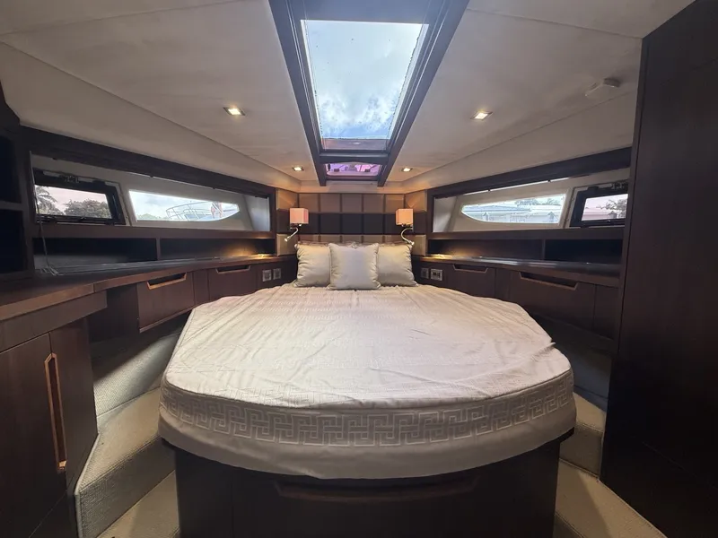 Slide: The Image of Galeon 430 HTC 2018 - 8730321