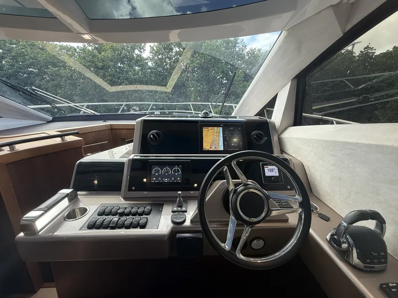 Slide: The Image of Galeon 430 HTC 2018 - 8730328