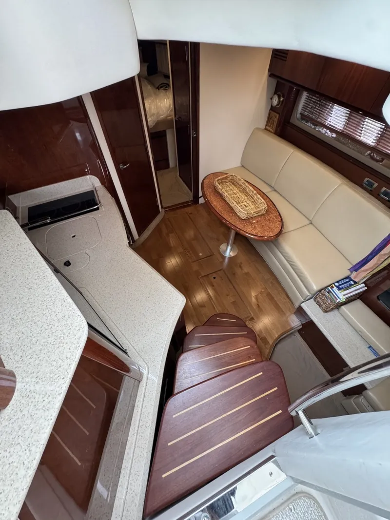 Slide: The Image of Sea Ray 390 Sundancer 2010 - 8730806