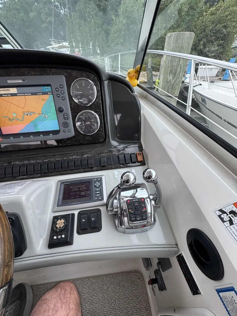 Slide: The Image of Sea Ray 390 Sundancer 2010 - 8730799