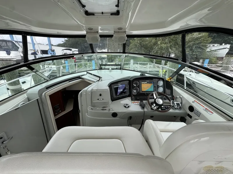 Slide: The Image of Sea Ray 390 Sundancer 2010 - 8730797
