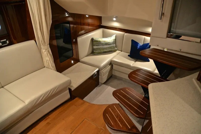 Slide: The Image of Sea Ray 390 Sundancer 2010 - 8730812