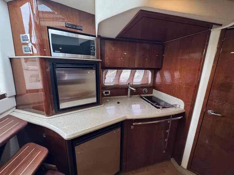 Slide: The Image of Sea Ray 390 Sundancer 2010 - 8730807