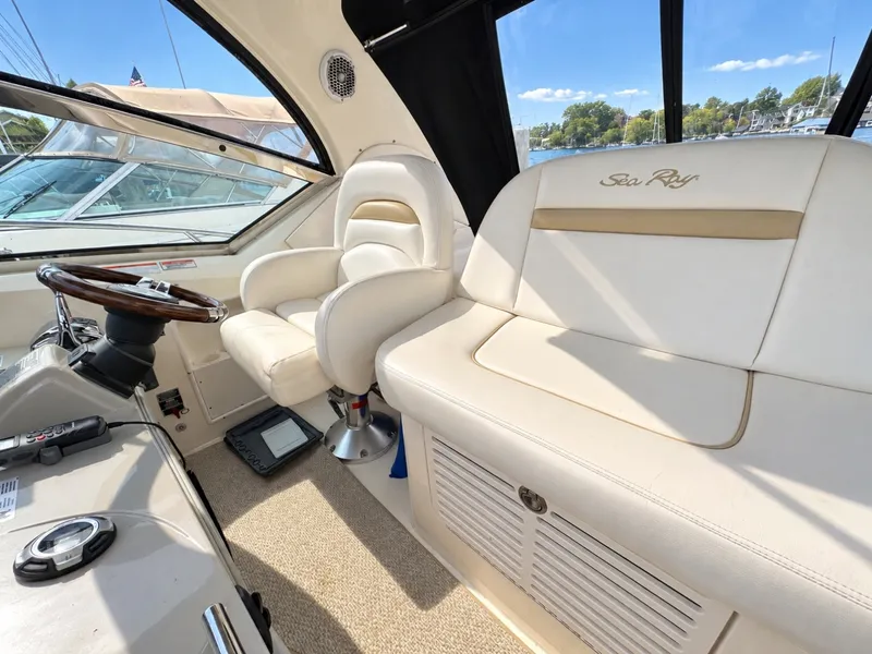 Slide: The Image of Sea Ray 390 Sundancer 2010 - 8730786