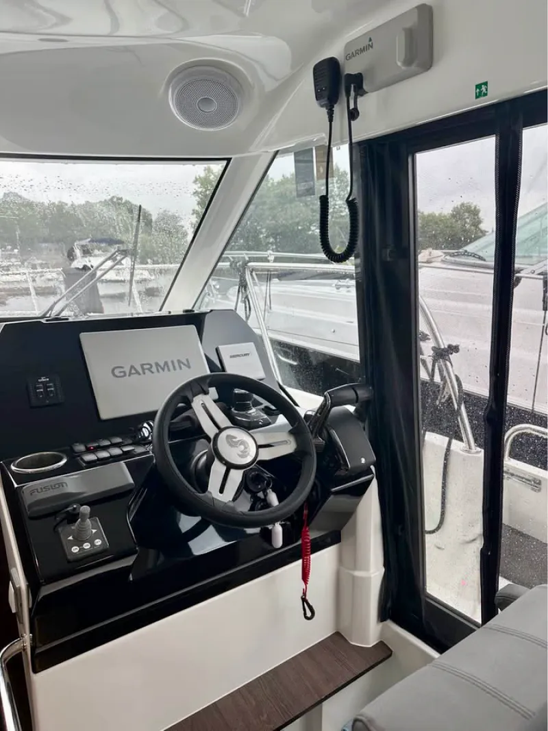 Slide: The Image of 2024 Beneteau  Antares 11 Fly - 8739064