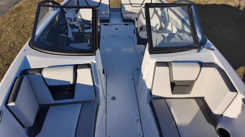 Slide: The Image of Yamaha SX220 2025 - 14