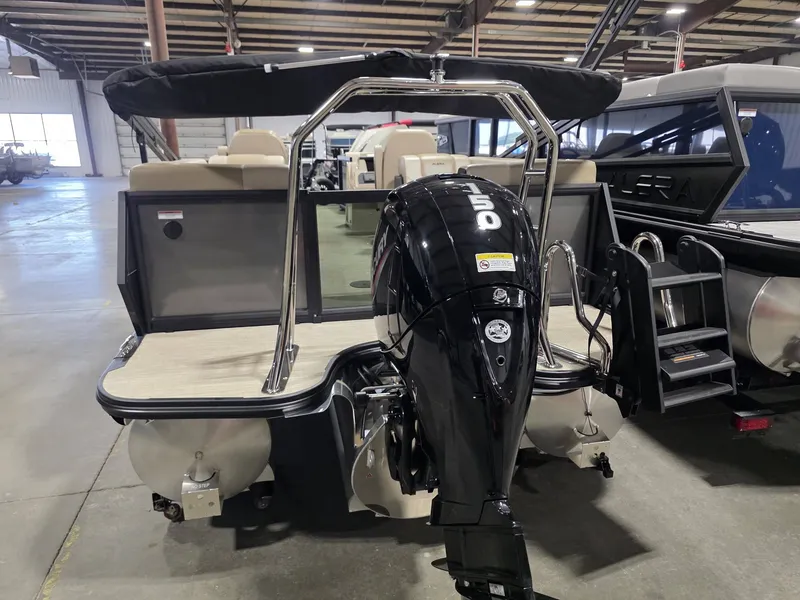 Slide: The Image of Alera A22 Tritoon 2026 - 10