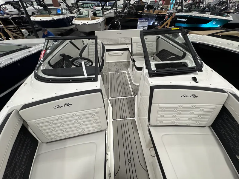 Slide: The Image of Sea Ray SPX 210 Outboard 2026 - 23