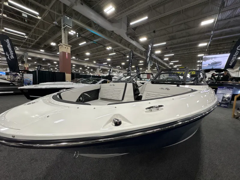 Slide: The Image of Sea Ray SPX 210 Outboard 2026 - 3