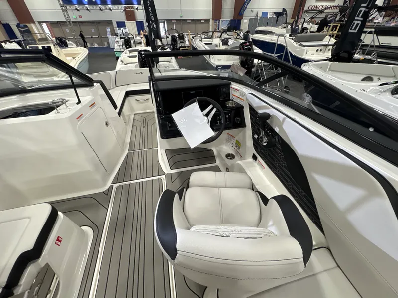 Slide: The Image of Sea Ray SPX 210 Outboard 2026 - 17