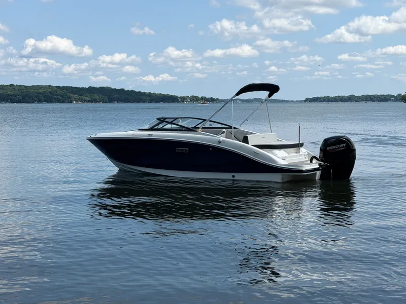 Slide: The Image of Sea Ray SPX 210 Outboard 2026 - 1
